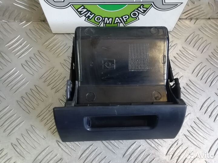 Пепельница передняя Peugeot Partner M49