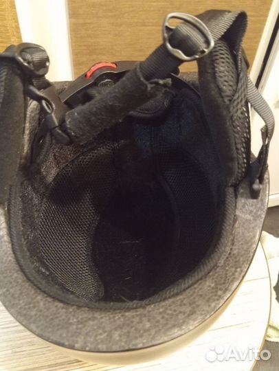 Горнолыжный шлем