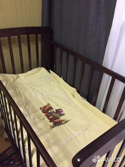 Кровать-манеж