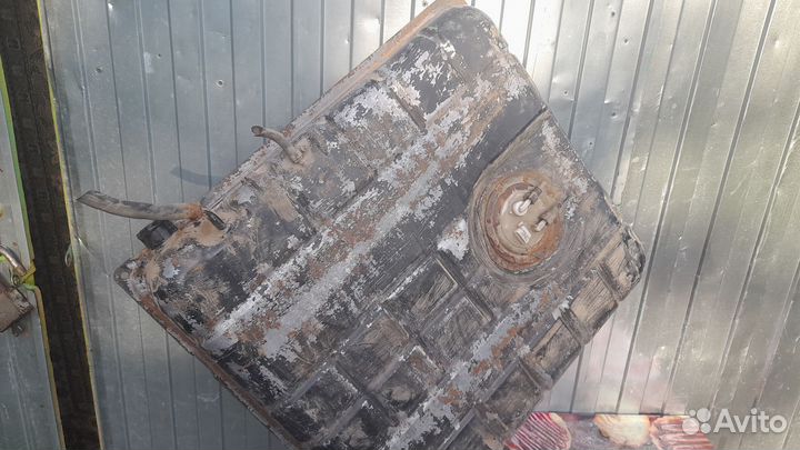 Топливный бак газ