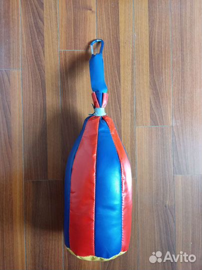 Боксерская груша, перчатки