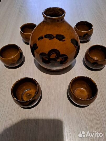 Графин и чашечки для сакэ