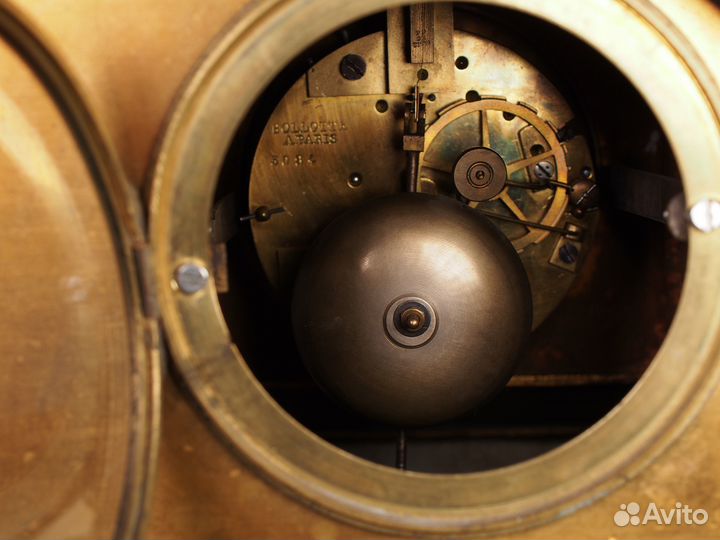 Редкость Антикварные бронзовые часы XIX век. Париж