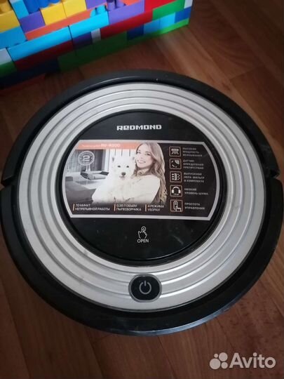 Робот пылесос