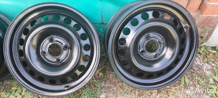 Оригинальные диски на LADA vesta R15