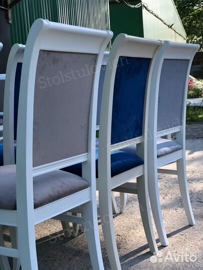 Стол и стулья