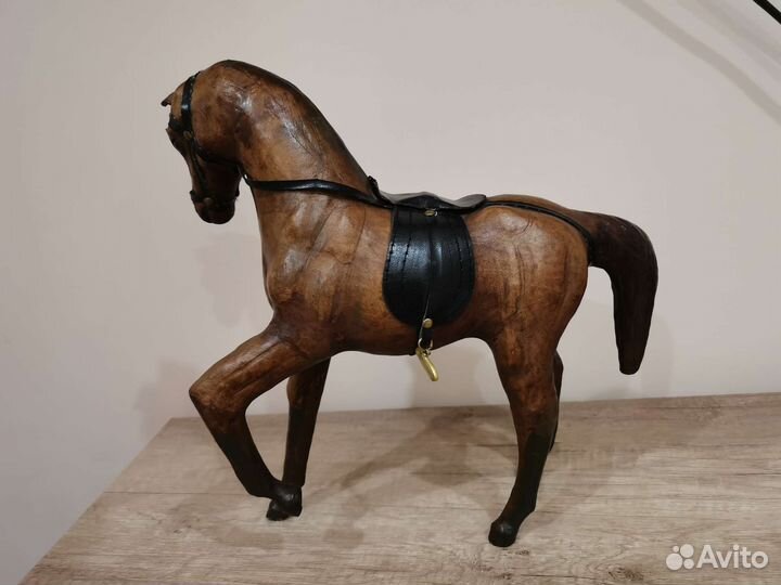 Конь (Лошадь)