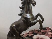 Конь статуэтка