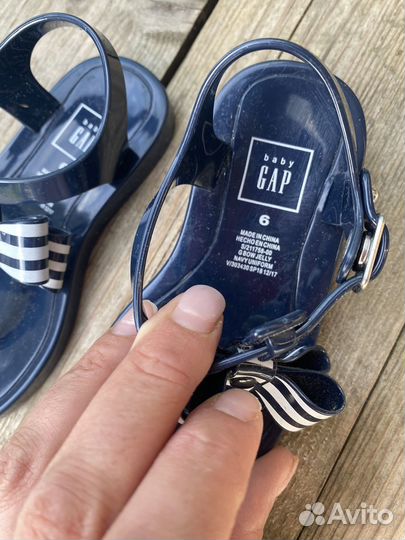 Сандалии силиконовые GAP для девочки