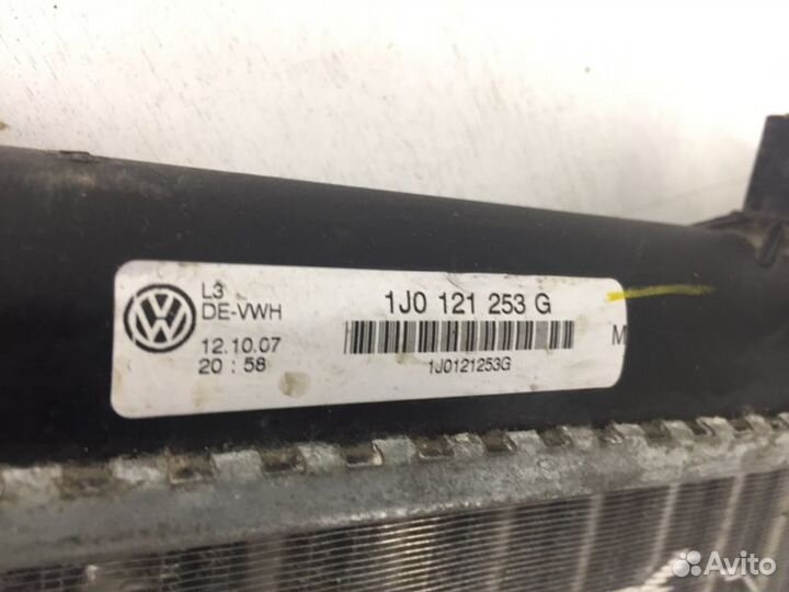 Радиатор охлаждения Volkswagen Golf 4 1998-2006