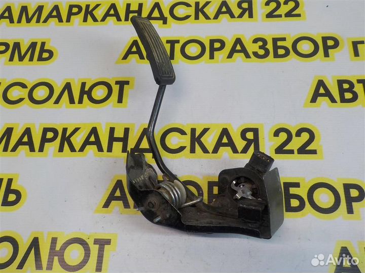 Педаль газа Toyota Corolla (E120) 2000-2007