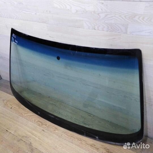 Стекло лобовое Audi a8 d2