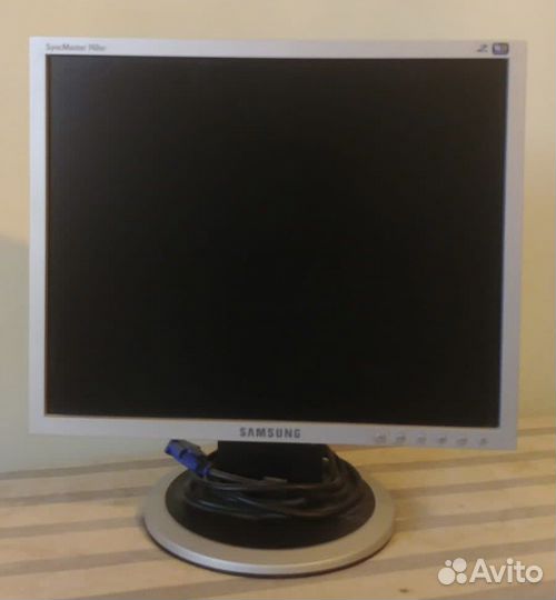 Монитор Samsung