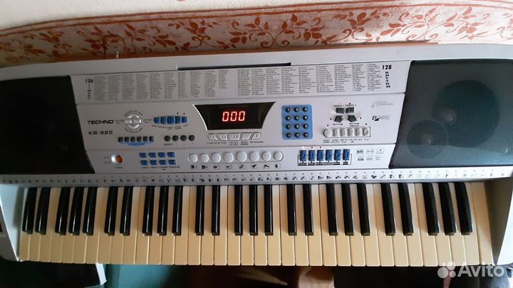 Синтезатор techno кв-920