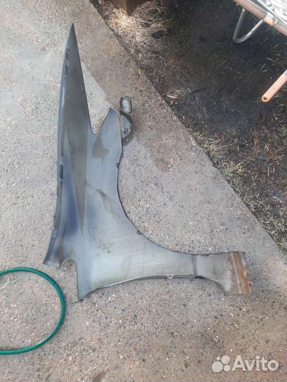 Переднее левое крыло Honda Civic 4d