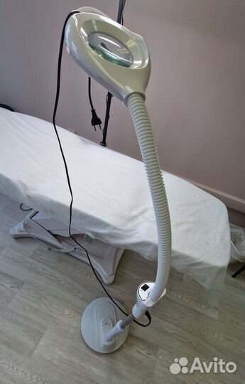 Лампа лупа бестеневая напольная