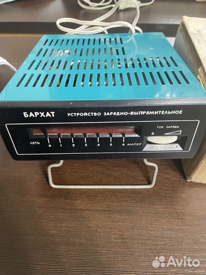 Зарядное устройство для аккумулятора авто Бархат