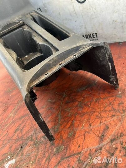 Подлокотник Chery Tiggo (T11) 2.0 4WD 2010