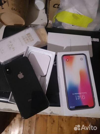 iPhone X, 64 ГБ