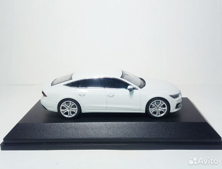 1/43 Audi A7 (C8) Sportback белий Ауди А7 2017