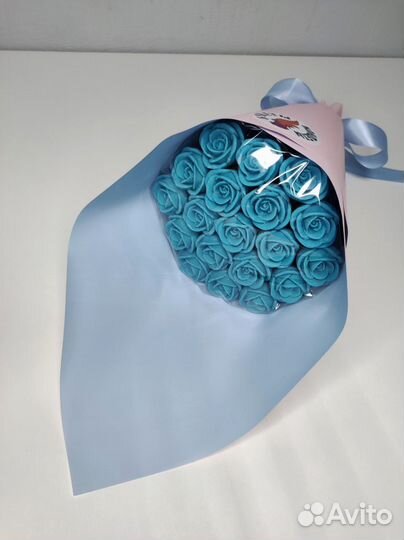 Голубые Розы из Белого Шоколада - 19 шт в Букете
