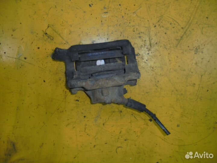 Суппорт передний левый для Renault Laguna I