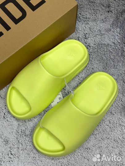 Шлепки Adidas Yeezy slide yellow