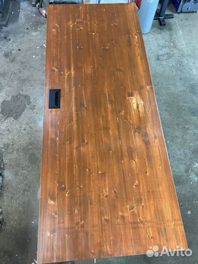 Компьютерный стол в стиле лофт