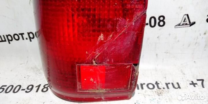 Фонарь задний левый Toyota Hilux Surf