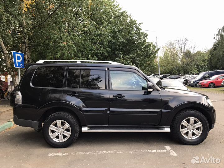 Mitsubishi Pajero 3.2 AT, 2007, 212 158 км