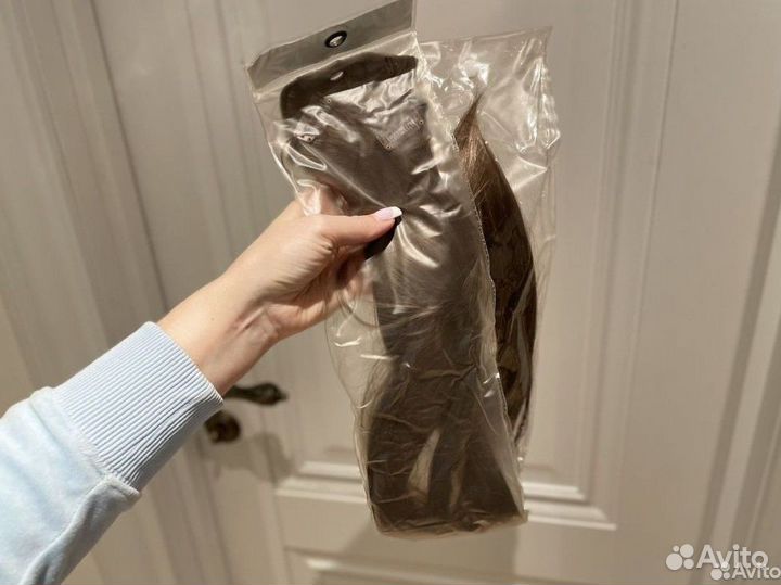 Волосы на заколках искусственные