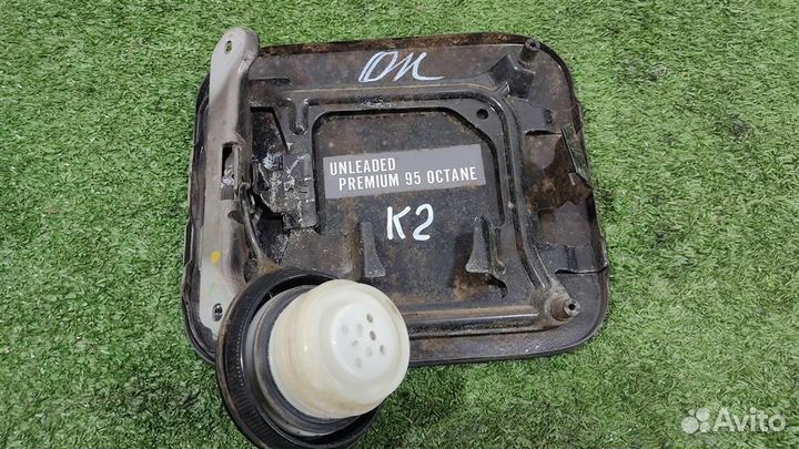 Лючок топливного бака Nissan Tiida 2008