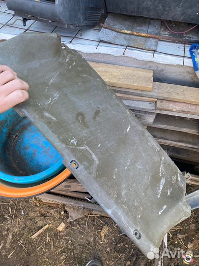 Пластик торпедо mercedes 123