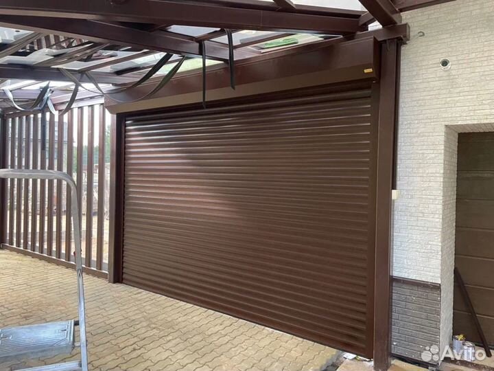 Роллетные ворота Alutech для гаража