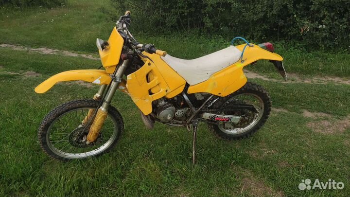 Suzuki ts200r
