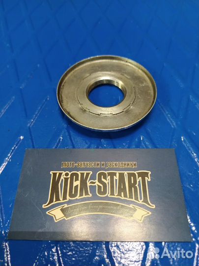 Гайка рулевой колонки траверсы Honda 53220-MW0-000