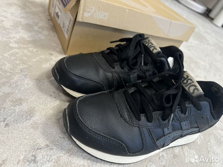 Кроссовки asics 37