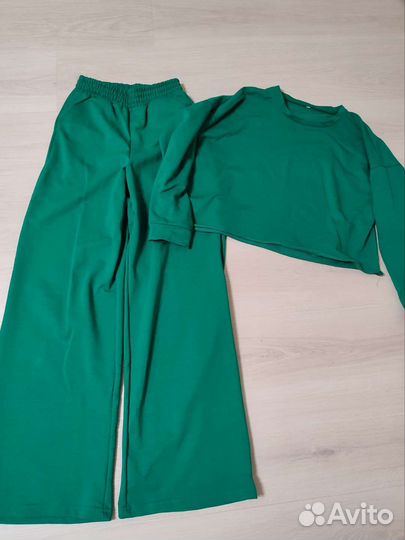 Костюм женский с брюками палаццо