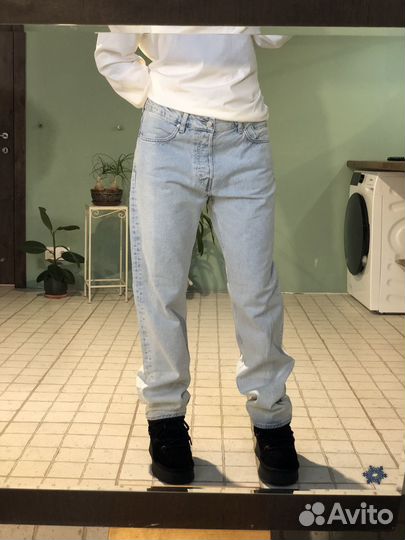 Джинсы weekday