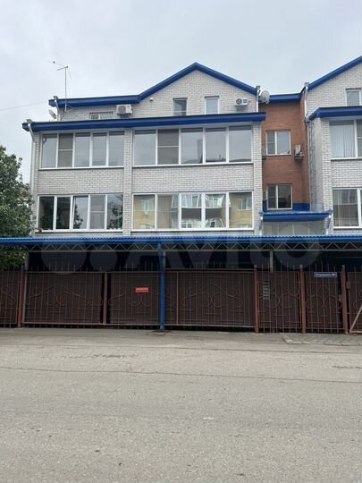 3-к. квартира, 205 м², 1/3 эт.