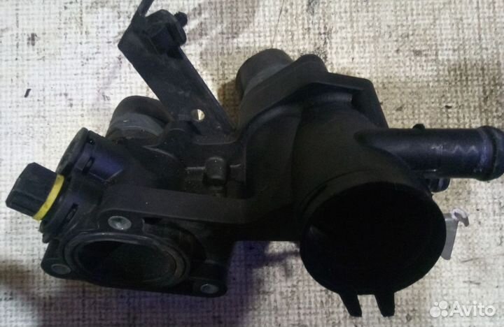 Корпус термостата Фольксваген Гольф Поло Венто