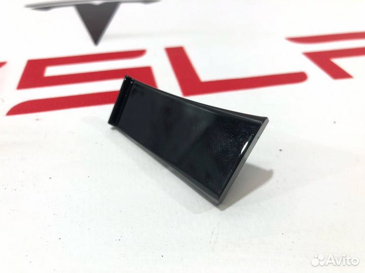 Заглушка Tesla Model S 2-й рест. 2022 1562956-00-C