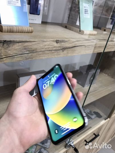 iPhone X, 64 ГБ