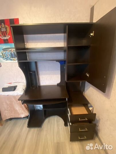 Компьютерный стол