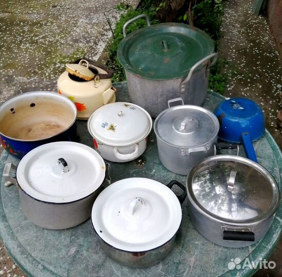 Кастрюли, бидоны, ведро. Разные