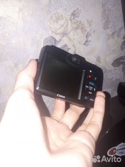 Компактный фотоаппарат canon