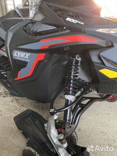 Снегоход BRP Lynx Commander 900 асе 2023MY