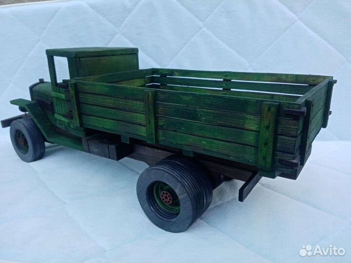 Модель грузовика