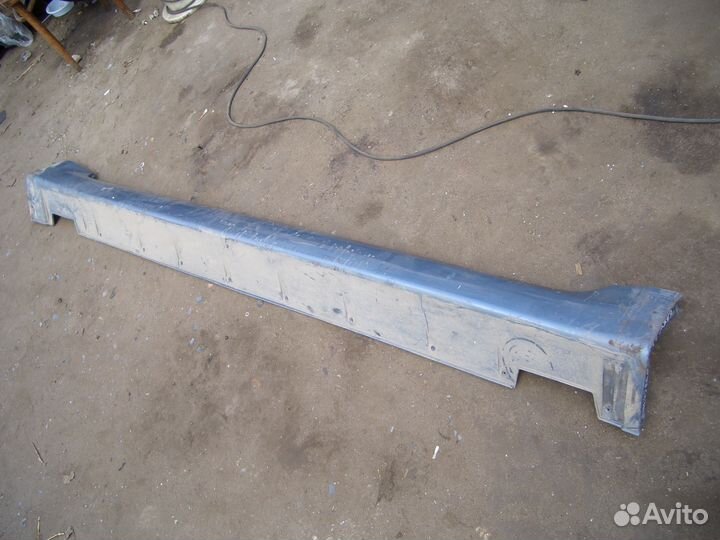 Накладка порога левая Hyundai Equus, Экус. 2011г