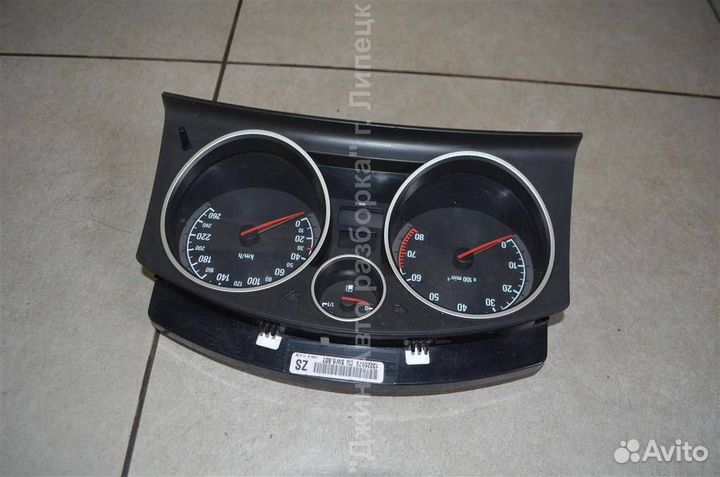 Щиток приборов приборная панель 1.8 Astra H астра